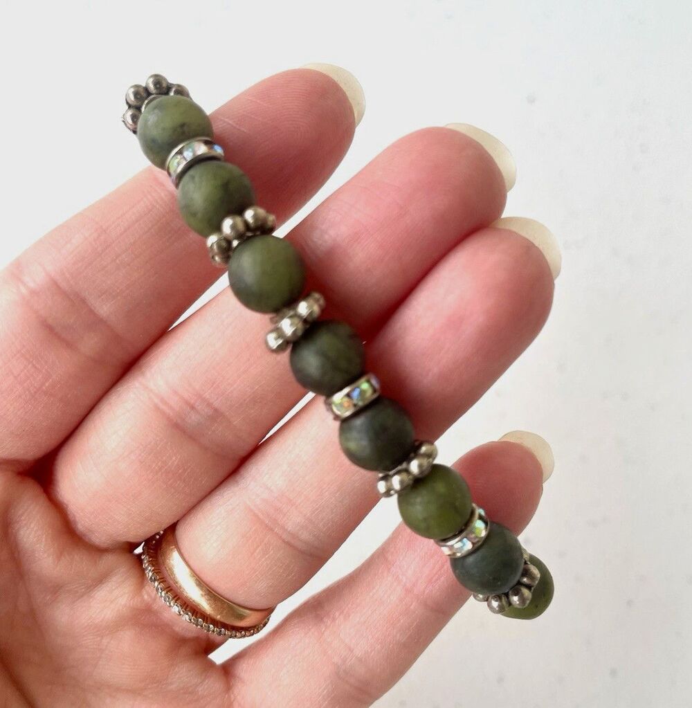Green Stone Beaded Stretch Bracelet Round Beads Silver-Tone Spacer Metal